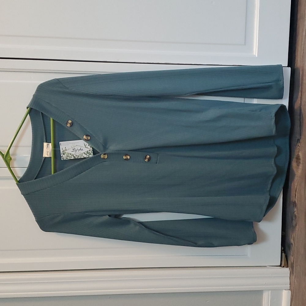 V-neck Henley long sleeve shirt